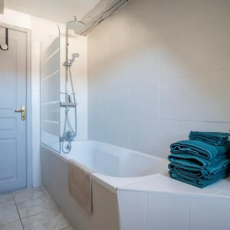 Le Nid Alsacien - Centre Ville - Proche Parking Gratuit - Commerces A Proximite ארשטיין